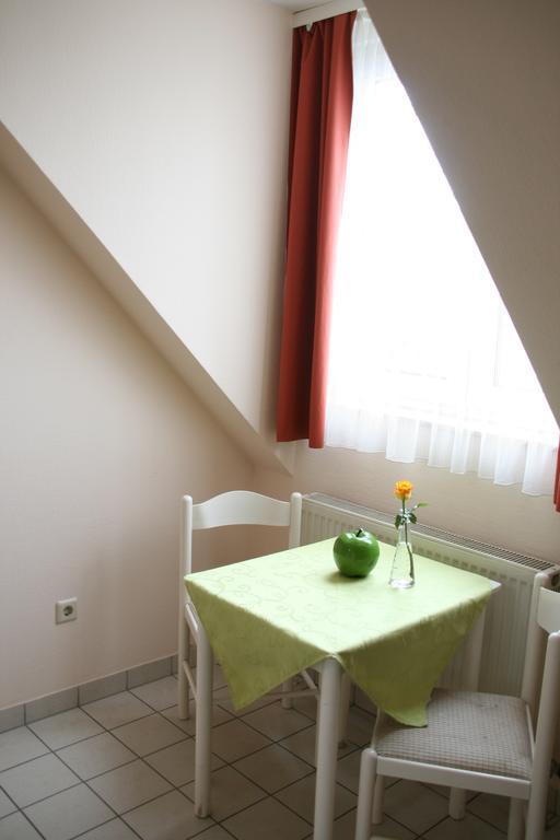 Crimmitschau Atrium Hotel חדר תמונה