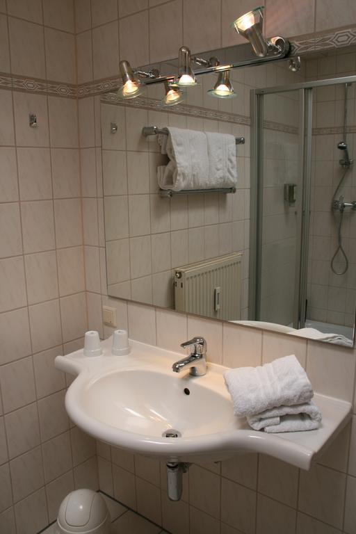 Crimmitschau Atrium Hotel חדר תמונה