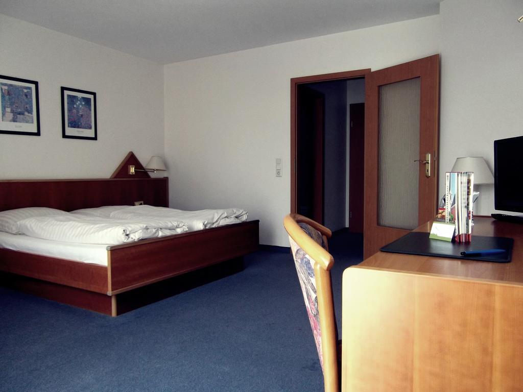 Crimmitschau Atrium Hotel חדר תמונה