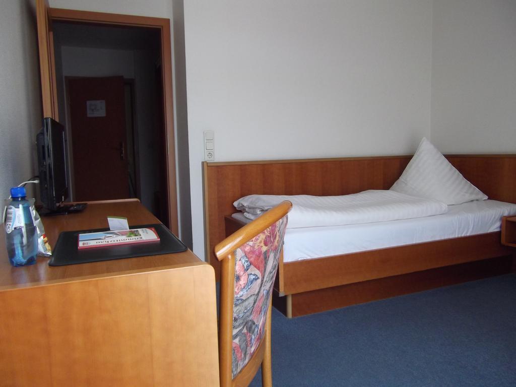 Crimmitschau Atrium Hotel מראה חיצוני תמונה