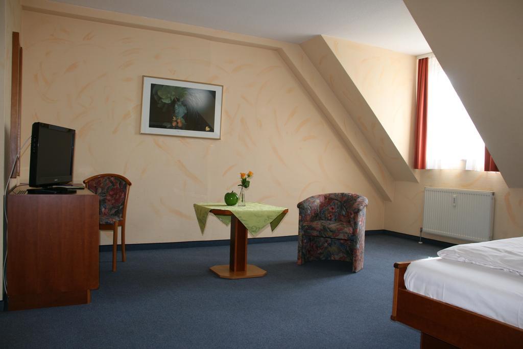 Crimmitschau Atrium Hotel חדר תמונה