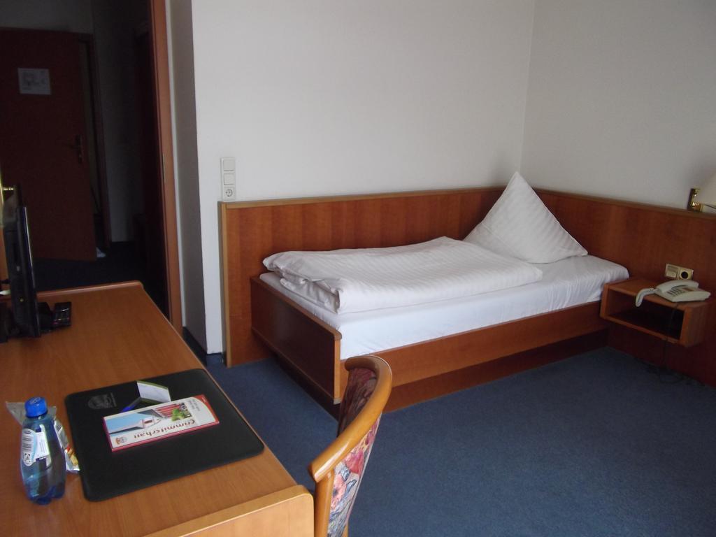 Crimmitschau Atrium Hotel מראה חיצוני תמונה