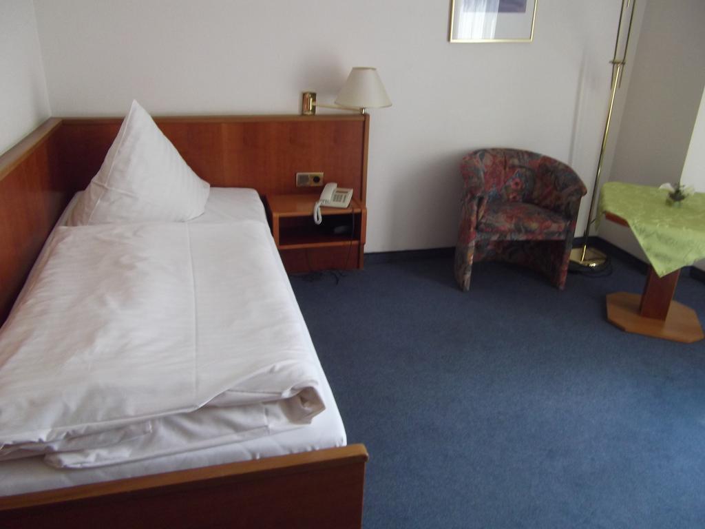 Crimmitschau Atrium Hotel מראה חיצוני תמונה
